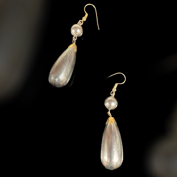 Vintage Tear Drop Costume Pierced Earrings - Picture 4 of 5